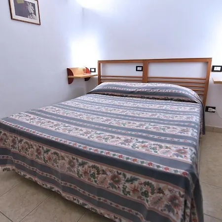 Very مارينا دي كامبو